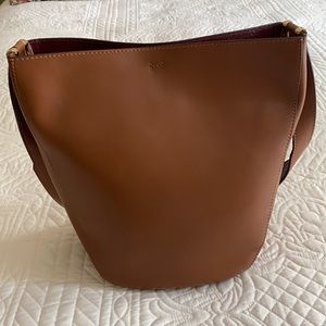 Beautiful Etienne Aigner Leather Bucket Bag